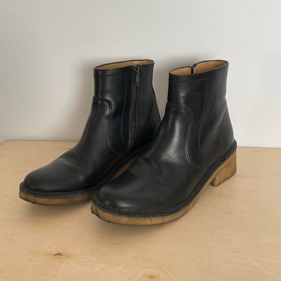 A.P.C Black Leather Ankle Boots - Picture 2 of 5